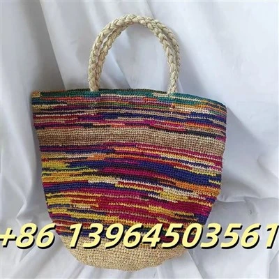Handgemaakte multi-kleuren raffia emmer