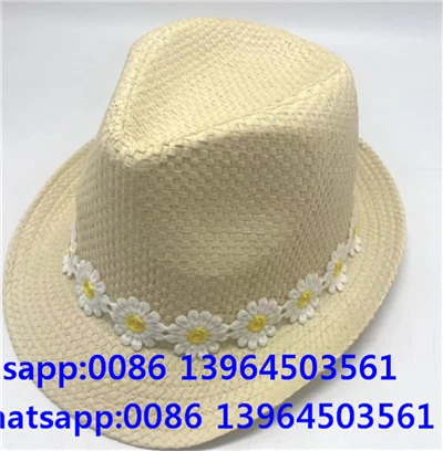 Fedora Hoed Met Kleine Bloem