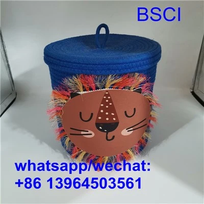 Decoratieve bakken en manden